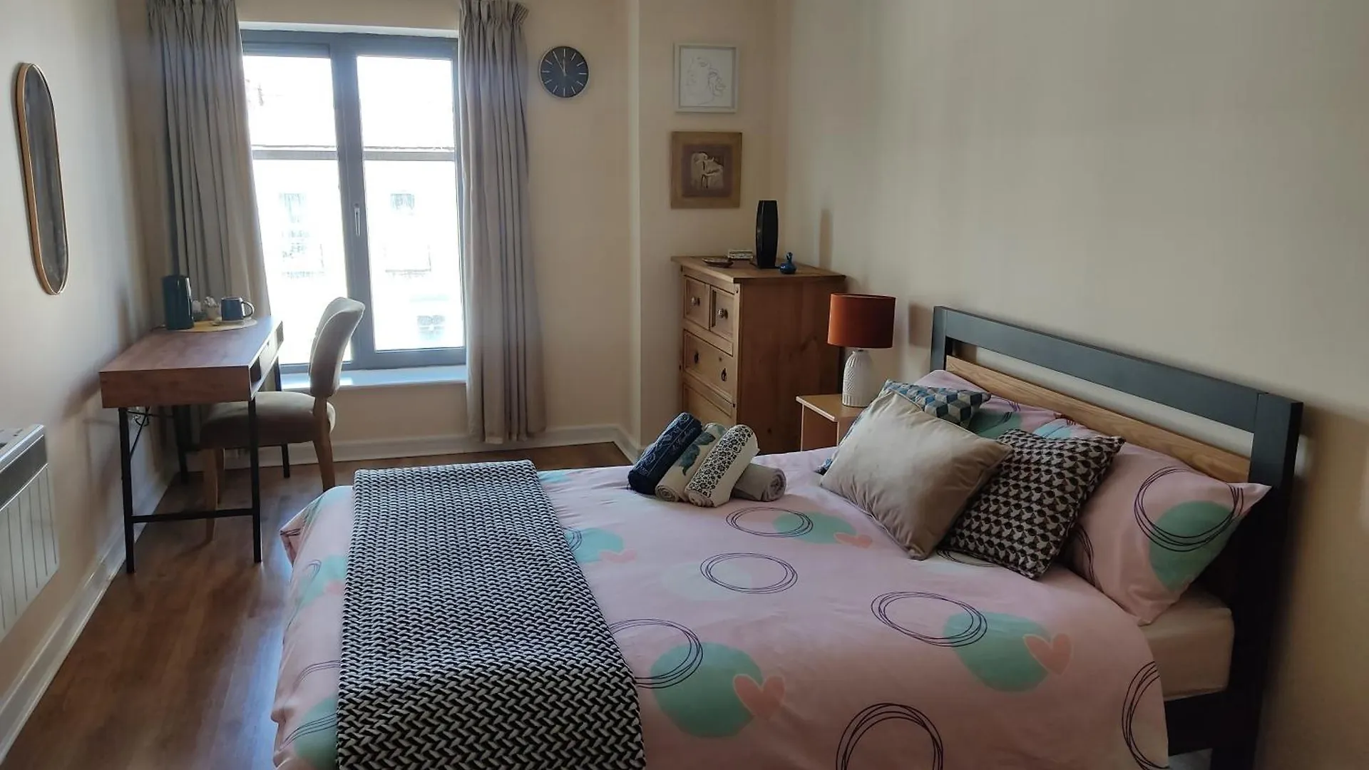 Swallows Nest - Spacious Bright Double Bedroom With Ensuite Bathroom دبلن أيرلندا